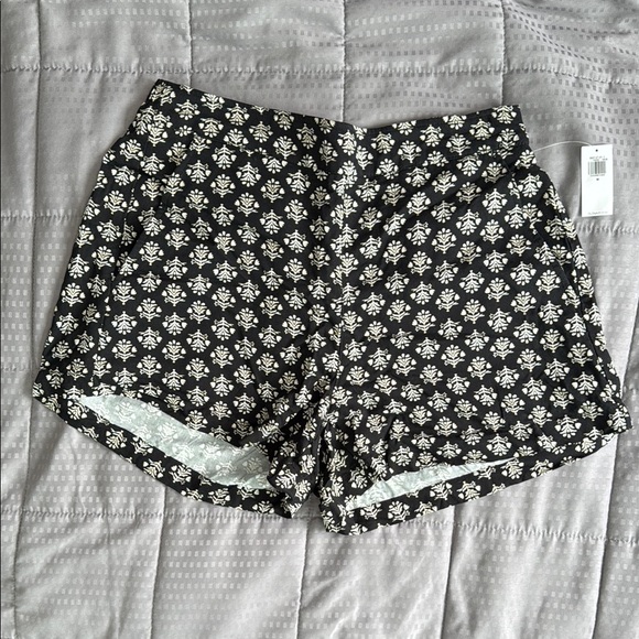 Old Navy Pants - Old Navy High Waisted Playa Shorts